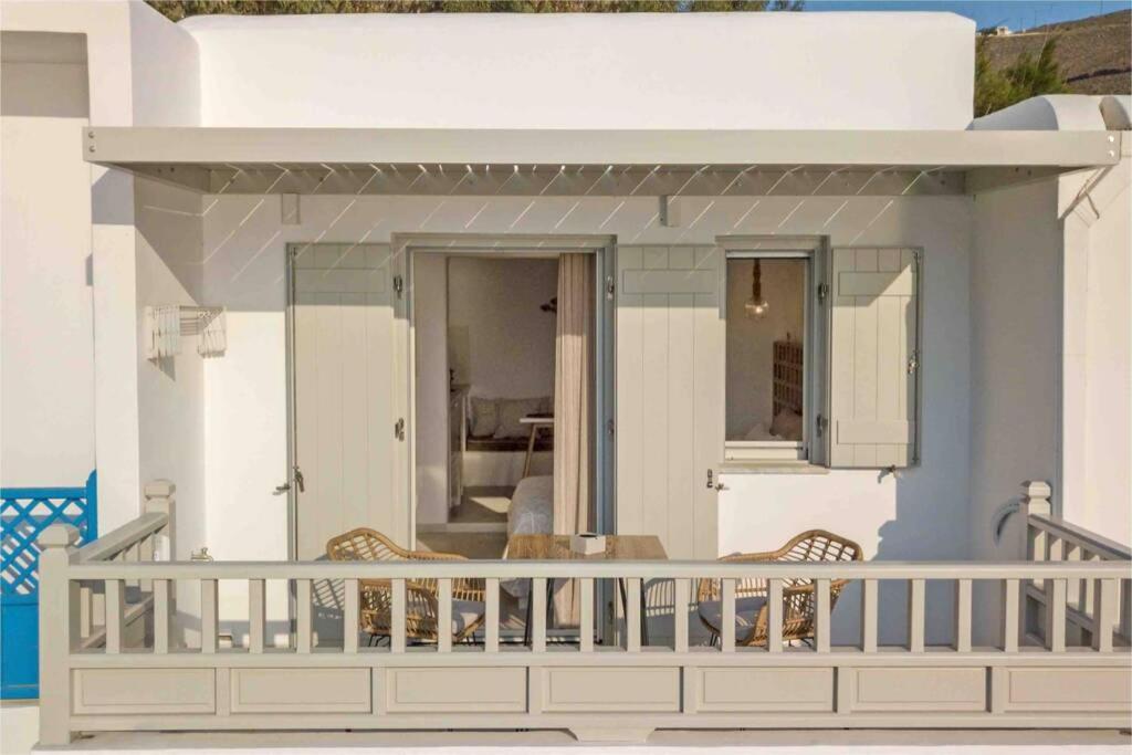 Vivere Inblue Pera Gyalos Exterior photo